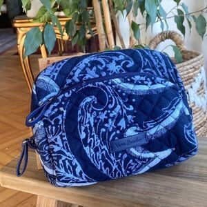 Vera bradley small size make up bag